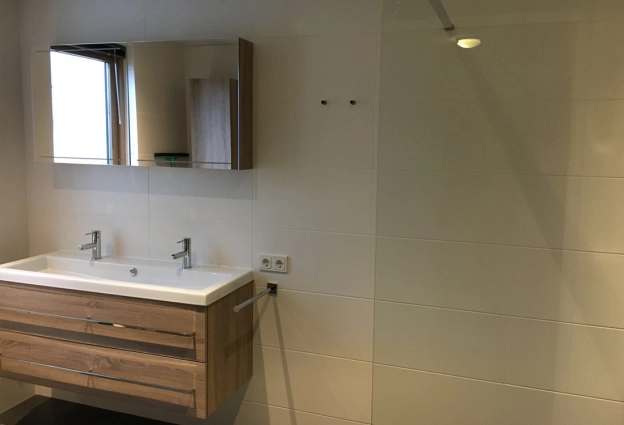 Comfortabele badkamer in Nieuwegein - Astra Badkamers & Tegels Comfortabele badkamer in Nieuwegein - Astra Badkamers & Tegels