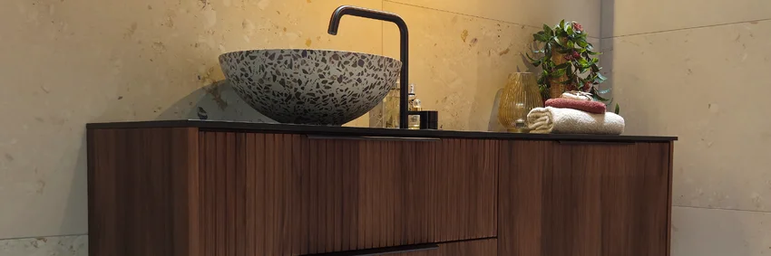 Binnenkijken bij een moderne terrazzo badkamer - Binnenkijken bij een moderne terrazzo badkamer